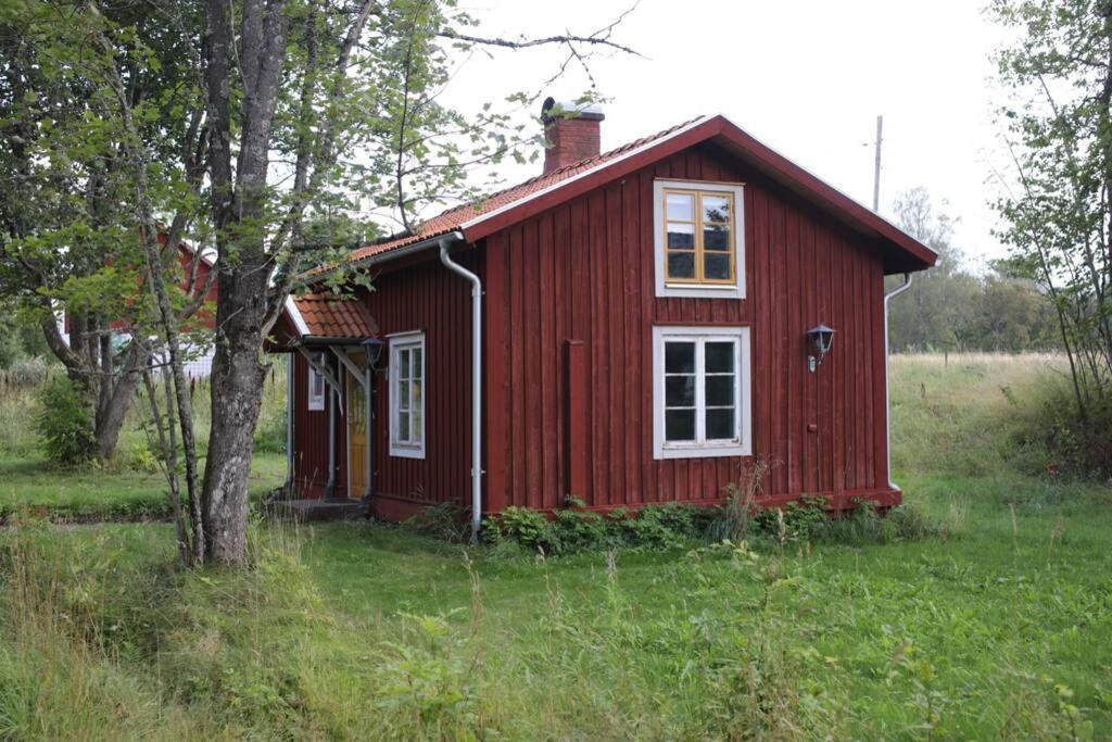Sjoenaera Stuga Med Bat Och Bastu Ramkvilla المظهر الخارجي الصورة