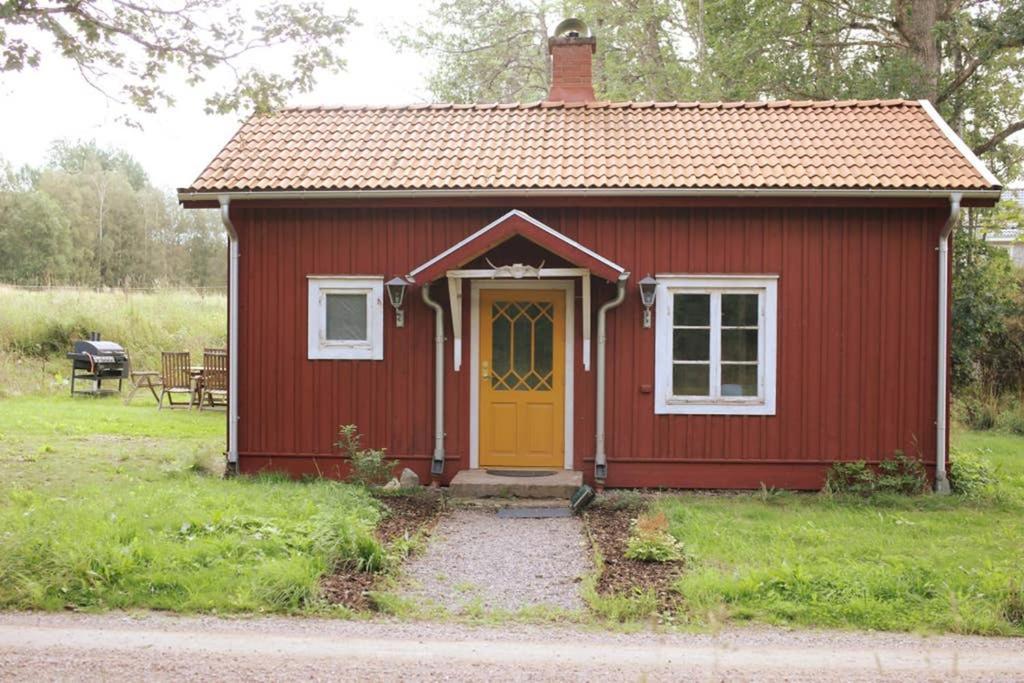 Sjoenaera Stuga Med Bat Och Bastu Ramkvilla المظهر الخارجي الصورة